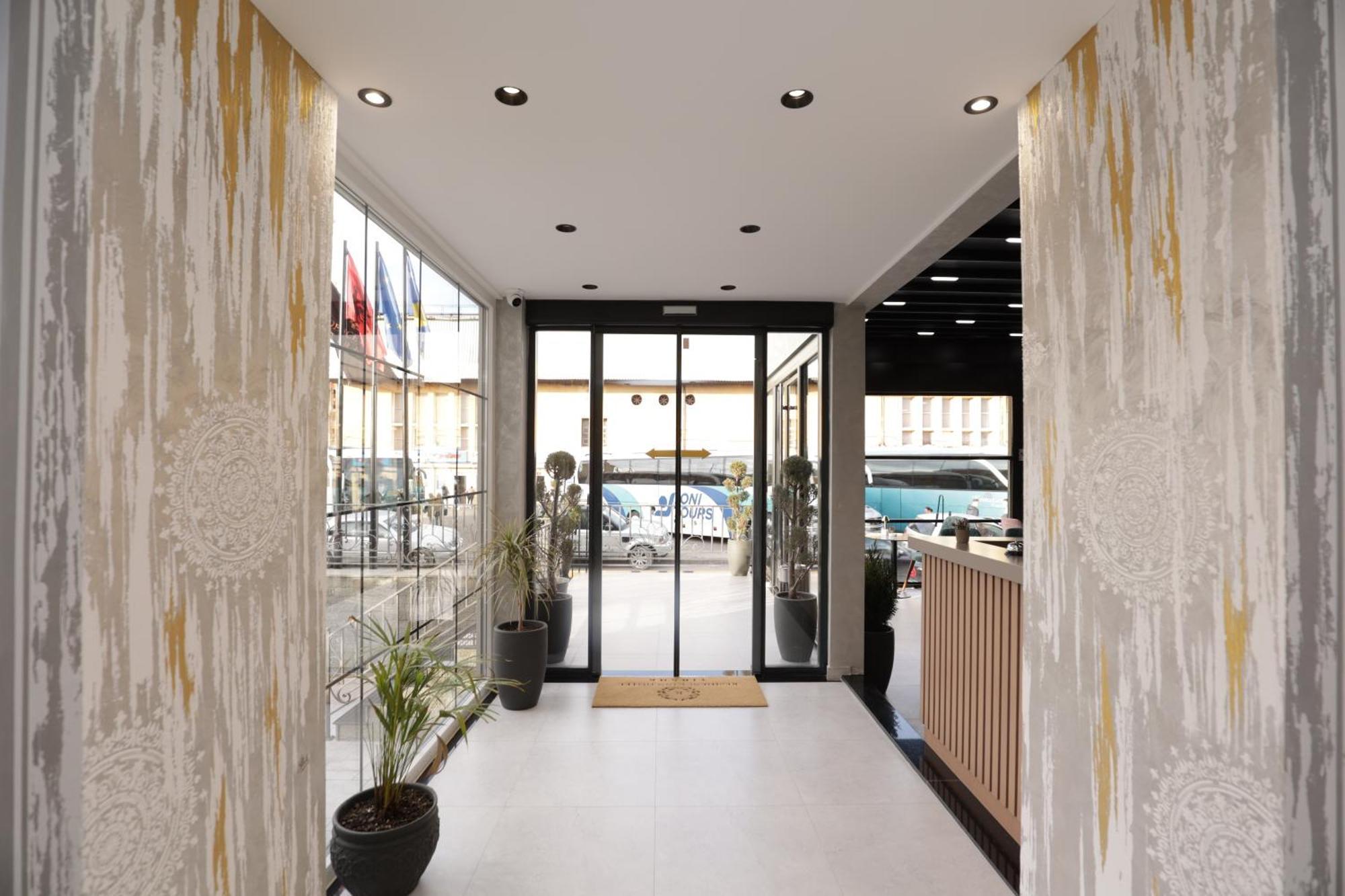 Residence Inn Tiranë Ngoại thất bức ảnh